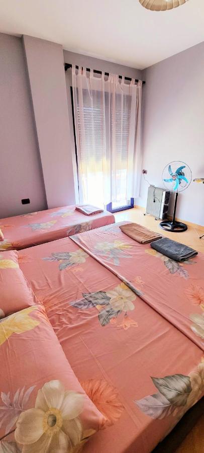 Lovely Golem Durres Апартаменти *