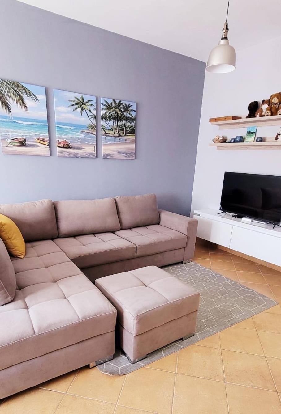 Lovely Golem Durres Апартаменти *