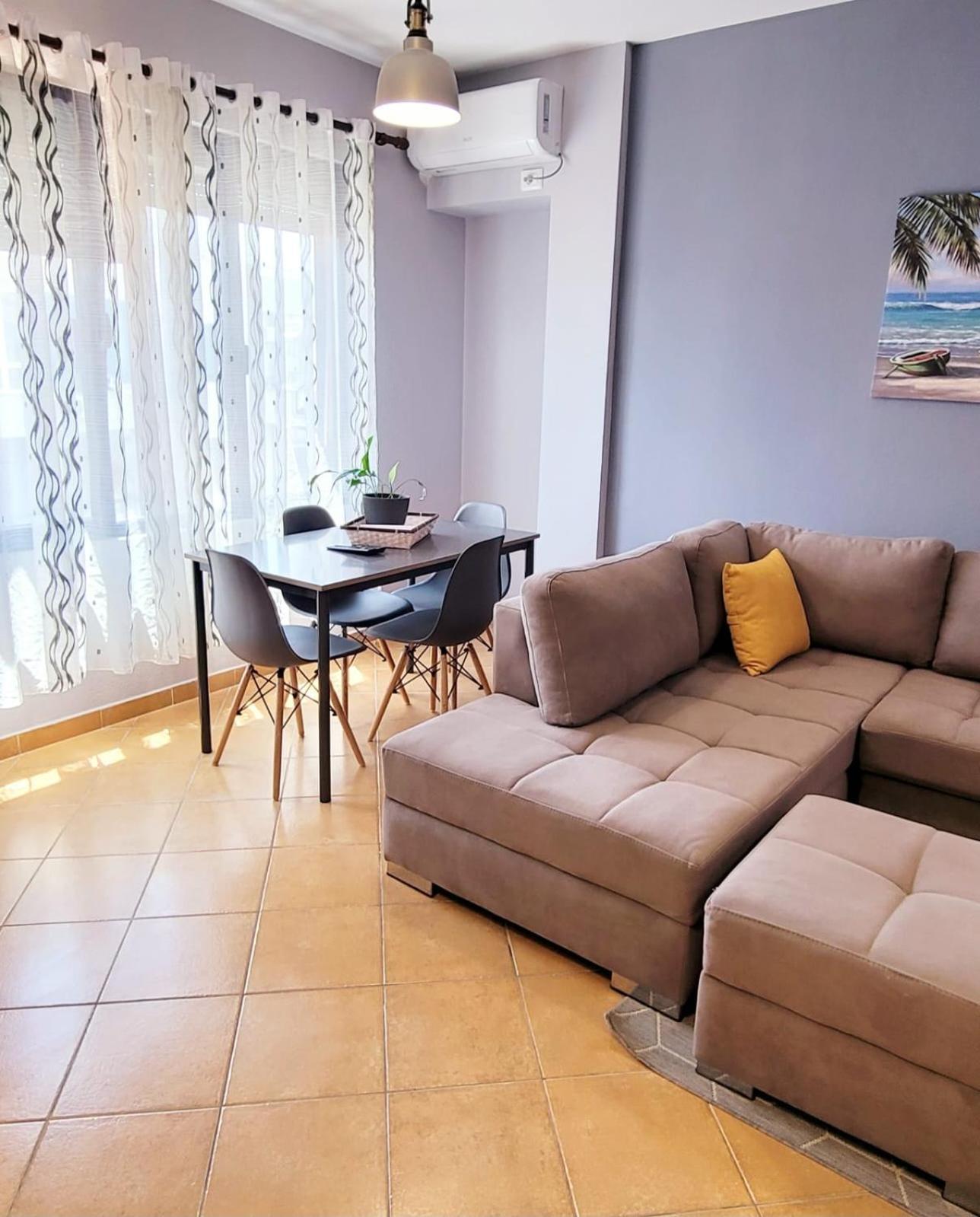 Апартаменти Lovely Golem Durres